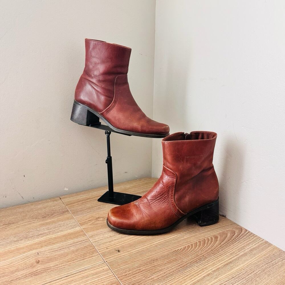 Naturalizer Brown Leather Zip Up Ankle Booties Women’s Size 7